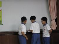 99下校內多語文比賽(英語演說第二組及戲劇)照片