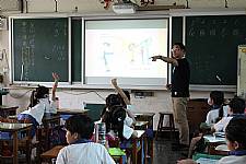 校長入班說故事 遊樂場發生什麼事？