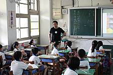 校長入班說故事 遊樂場發生什麼事？