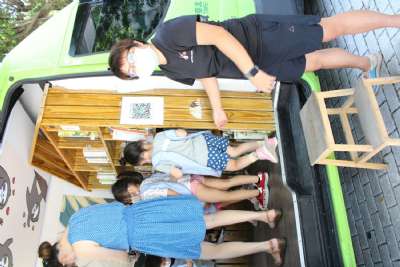 1100930 台北市圖行動書車 ft. 圖書館活動