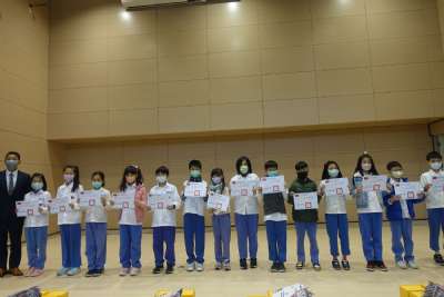 111-1模範生