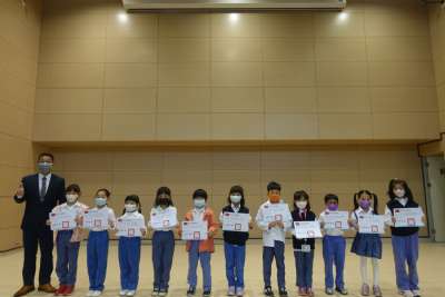 111-1模範生