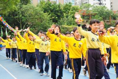 1131123建安體表會剪影(乃仁師長)