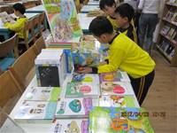 1010403神奇故事樹4-復活節小松鼠