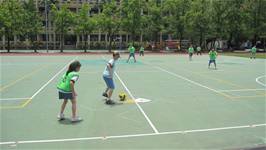 100學年度四年級足壘球比賽