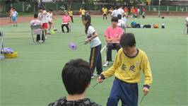 扯鈴與跳繩隊榮獲100學年度北市教育盃民俗體育比賽乙類團體組特優