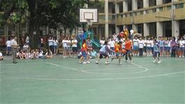 100學年度六年級籃球比賽