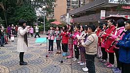 103_1_18_本校社團於成功國宅演出，大成功!
