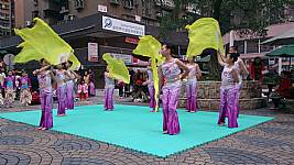 103_1_18_本校社團於成功國宅演出，大成功!