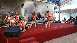 103_1_19_本校舞蹈團於動物園歡慶小貓熊圓仔開展表演活動