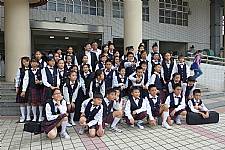 1031022管弦樂團榮獲南區小學音樂比賽第一名，與張校長、呂指揮、鍾後援會長合照