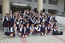 1031022管弦樂團榮獲南區小學音樂比賽第一名，與張校長、呂指揮、鍾後援會長合照