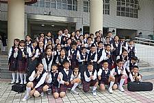 1031022管弦樂團榮獲南區小學音樂比賽第一名，與張校長、呂指揮、鍾後援會長合照