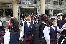 1031022管弦樂團榮獲南區小學音樂比賽第一名，與張校長、呂指揮、鍾後援會長合照