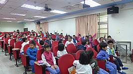 純潔協會蒞校宣導，講題：「小紅帽與大野狼」