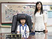 2015/05/25第二學期班級模範生與校長合影