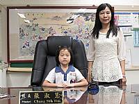 2015/05/25第二學期班級模範生與校長合影
