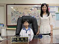 2015/05/25第二學期班級模範生與校長合影