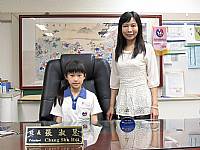 2015/05/25第二學期班級模範生與校長合影