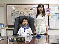 2015/05/25第二學期班級模範生與校長合影