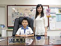 2015/05/25第二學期班級模範生與校長合影