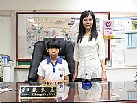 2015/05/25第二學期班級模範生與校長合影