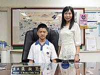 2015/05/25第二學期班級模範生與校長合影