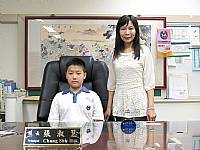 2015/05/25第二學期班級模範生與校長合影