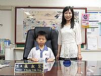 2015/05/25第二學期班級模範生與校長合影
