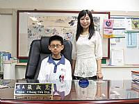 2015/05/25第二學期班級模範生與校長合影