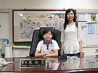 2015/05/25第二學期班級模範生與校長合影
