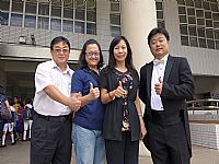 相簿「1031022管弦樂團參賽_校長與指揮呂彥慶、家長後援會鍾會長及夫人合影」封面